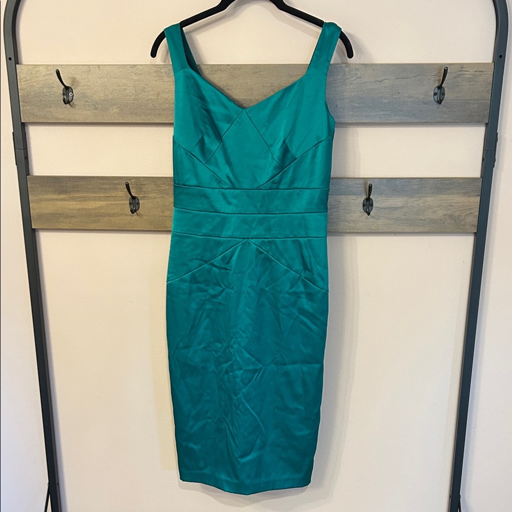 Elegant Eva Longoria Teal Midi Dress